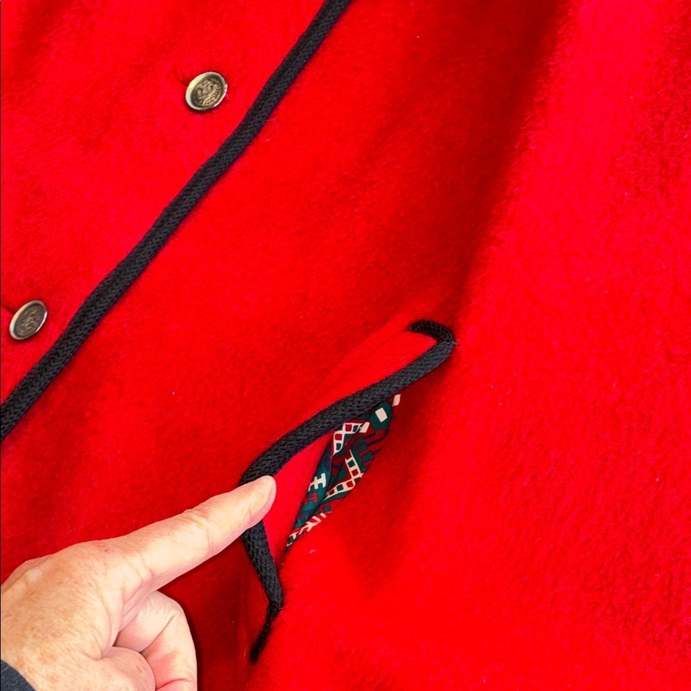 Loden King Cape women M Thick Red Wool, Black Trim from Germany. Vintage. M EUC - Picture 10 of 17